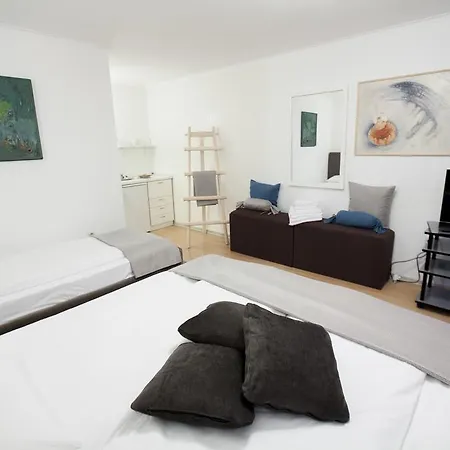 135 Apartment *